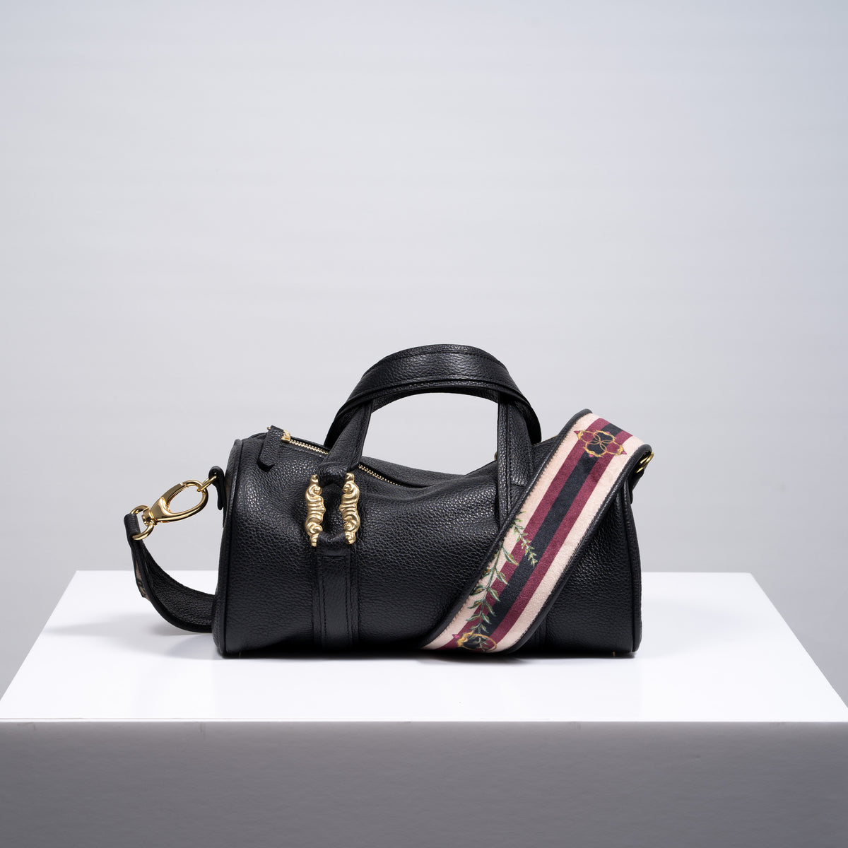 Atena Leather Duffle Bag
- Black