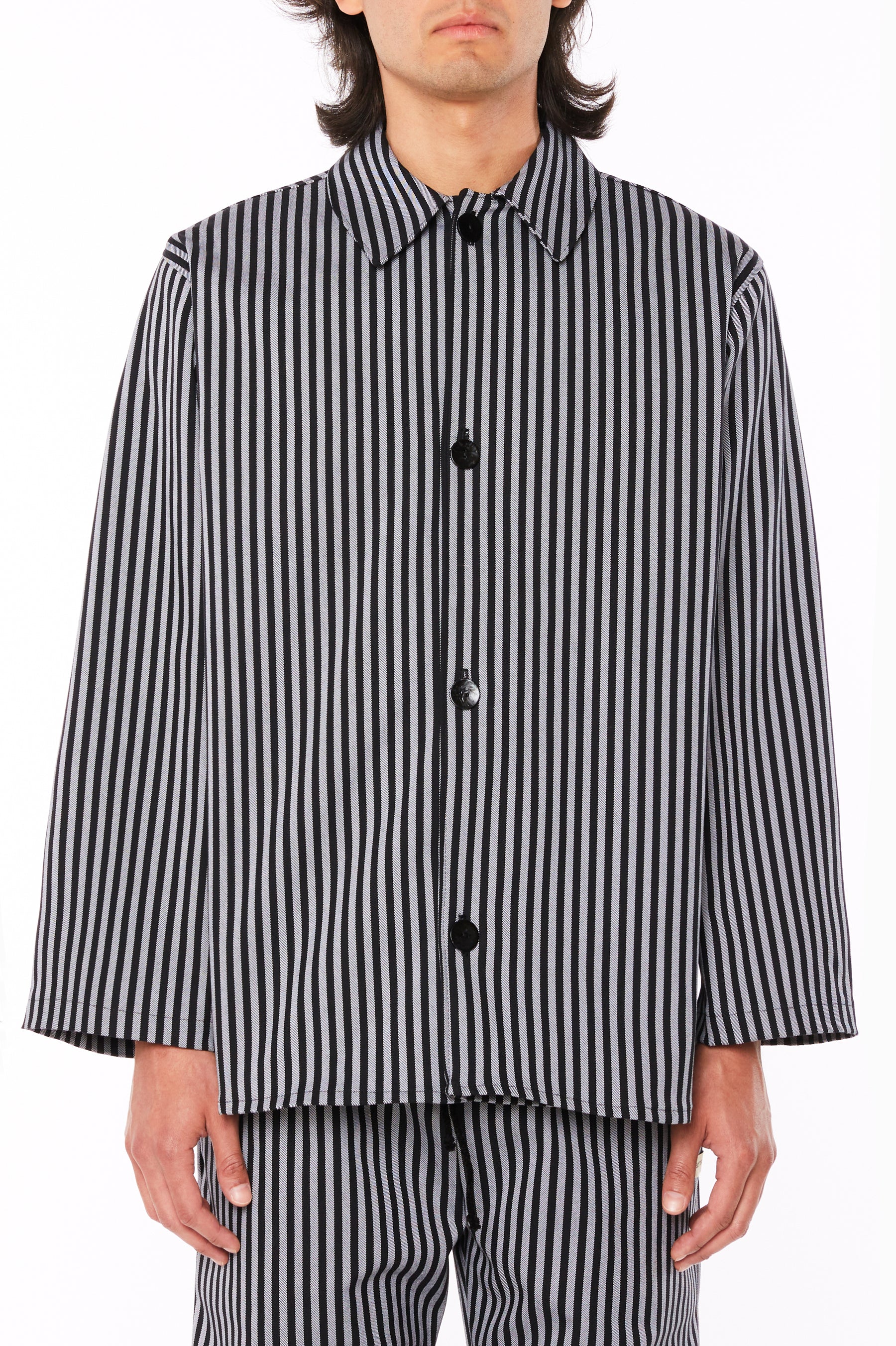 BLACK AND WHITE STRIPED OVERSHIRT (M)