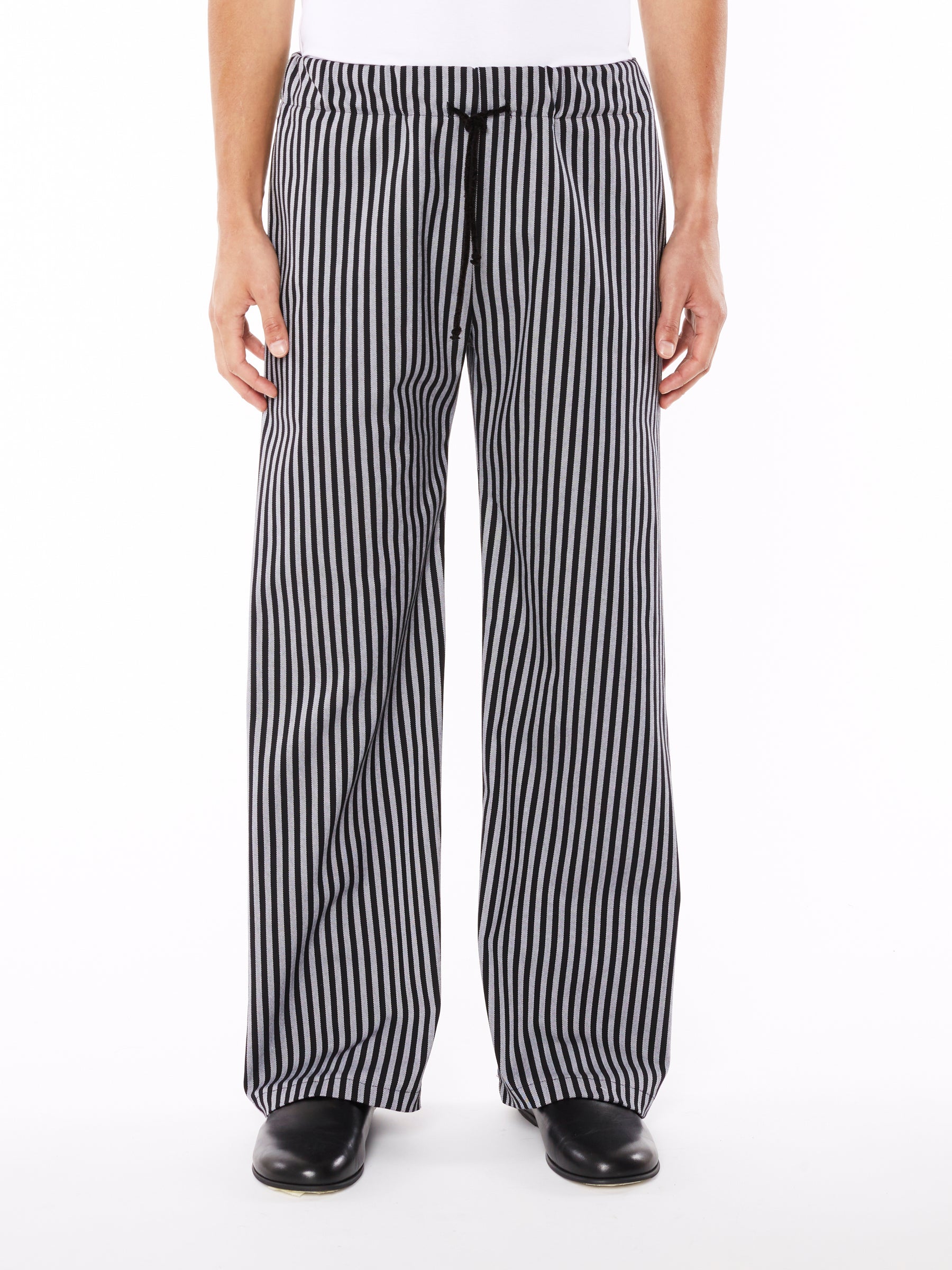 BLACK AND WHITE STRIPED TROUSERS (M)