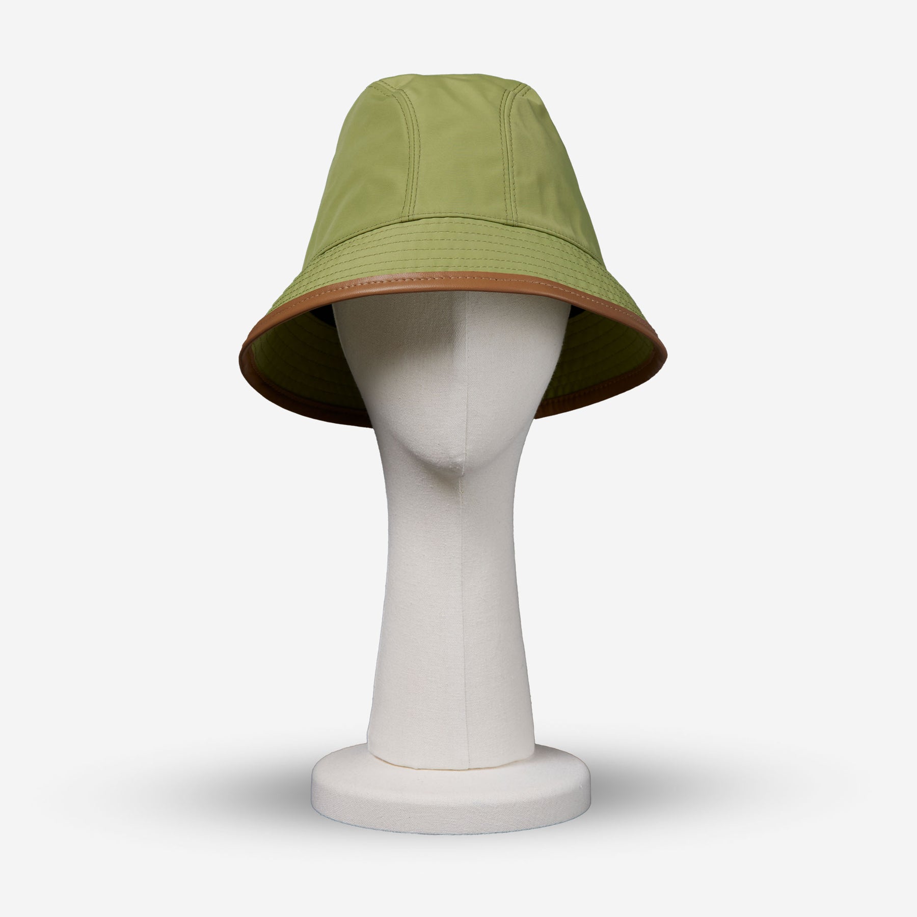 CASUAL CLOCHE