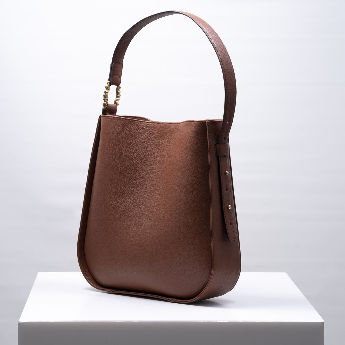 Ruth Tote Leather Bag
- Tan