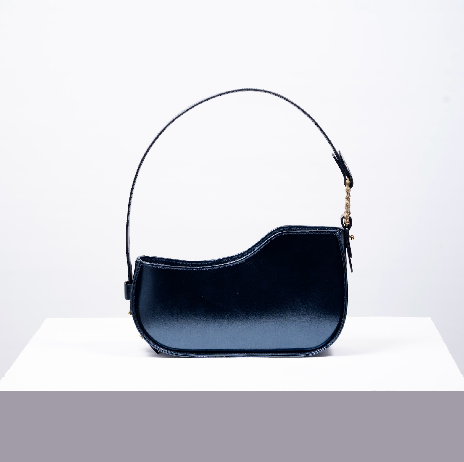 ONDA Shoulder Leather Bag
- Ocean Blue